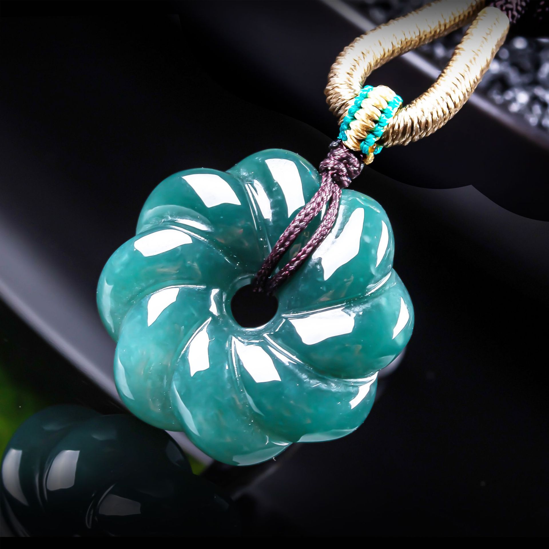 จี้สร้อยคอหยกพม่าแท้รูปดอกไม้  - Women'S Accessories บทวิจารณ์และราคา