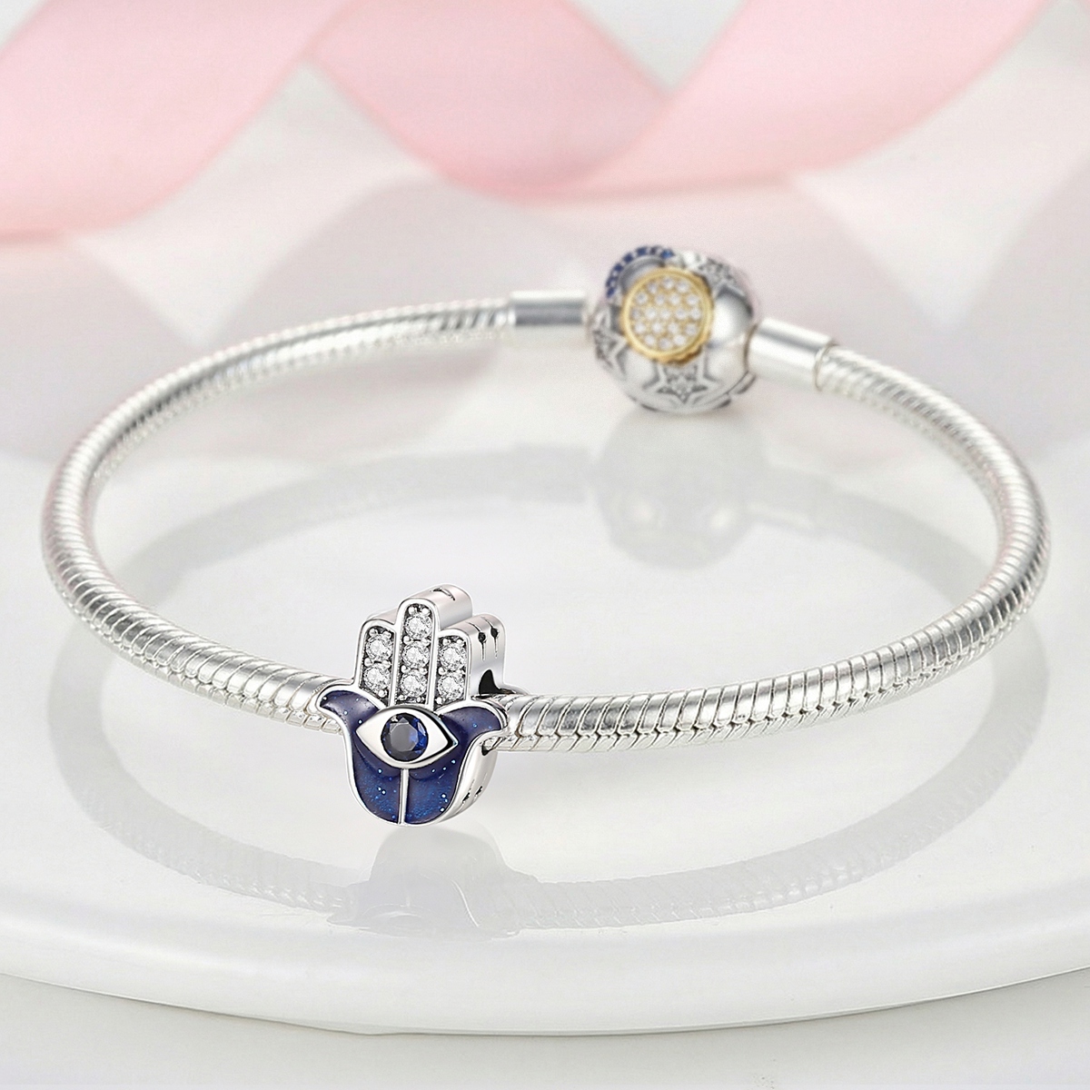 จี้ห้อยมือฮัมซาและลูกปัดตาปีศา - Evil Eye Bracelet บทวิจารณ์และราคา