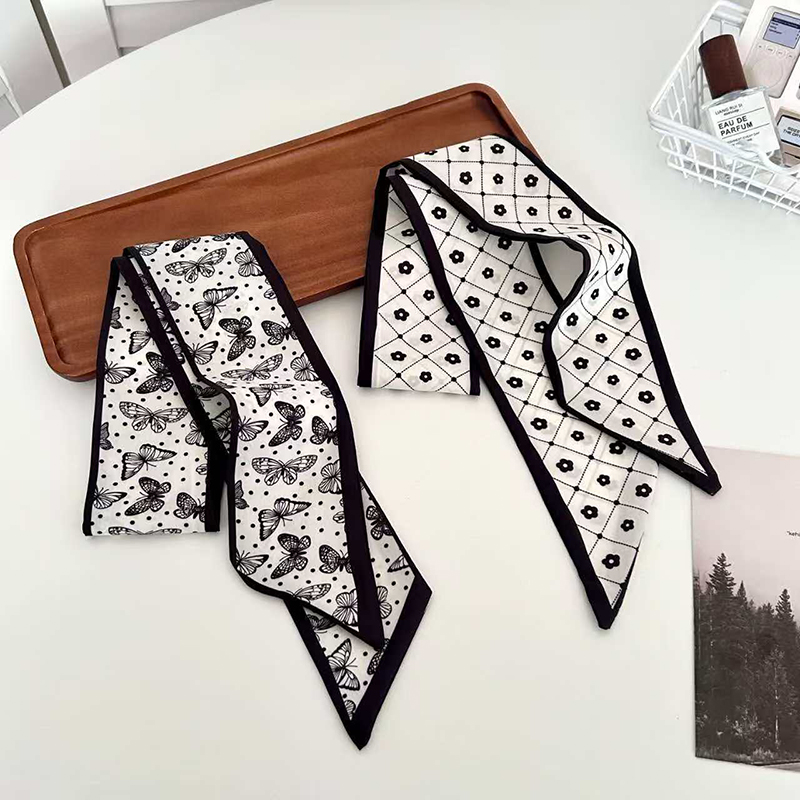 ผ้าพันคอไหมขนาดเล็ก ลายผีเสื้อ - Women Accessories Brands บทวิจารณ์และราคา